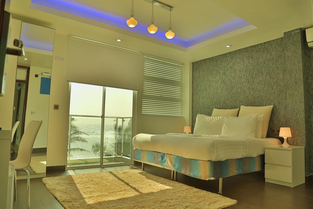 Airport Beach Hotel Хулхумале Экстерьер фото